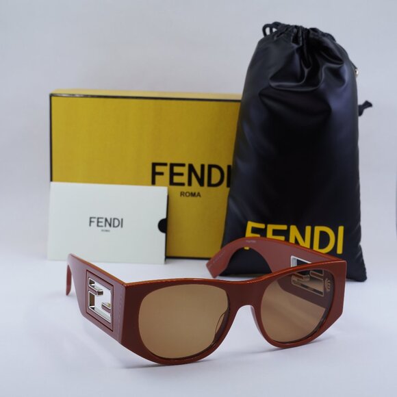 Fendi Accessories - Fendi FE40109I 50E BAGUETTE Oval Sunglasses - Brown
